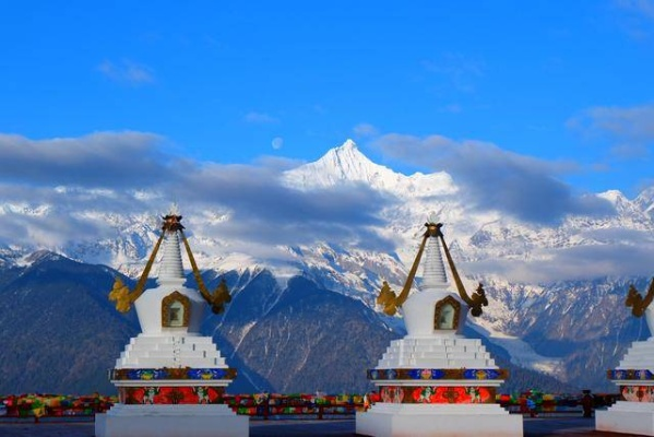 德钦景点排行榜，探寻香格里拉的绝美风光，你不可错过的旅游胜地！