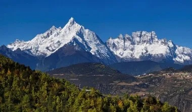 德钦景点排行榜，探寻香格里拉的绝美风光，你不可错过的旅游胜地！