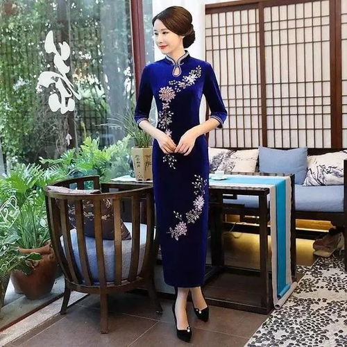喜婆婆香槟色旗袍—优雅与喜庆的完美融合