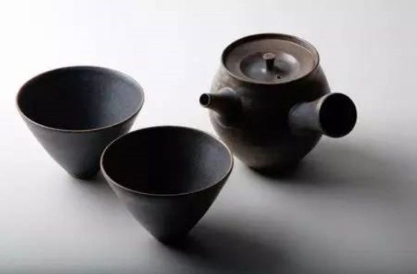 日本陶瓷水滴瓶品牌大盘点，品味生活，从一杯清泉开始