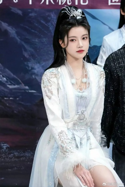 孙珍妮同款旗袍，古典韵味与现代时尚的完美邂逅