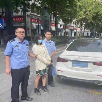 怎么盗取我老公微信聊天記录而不被他发现 揭秘微信聊天记录盗窃大法，如何巧妙盗取老公微信不留痕迹？