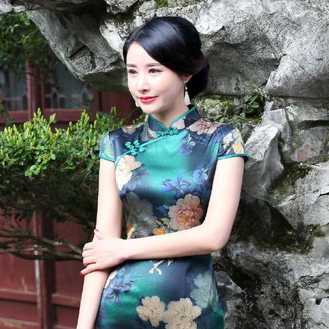 探寻品牌旗袍裙的魅力—专柜正品图片赏析