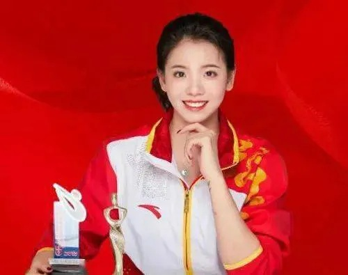 连婕代言的白酒品牌揭秘，品味非凡，传承经典