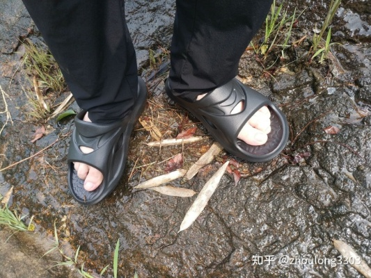 户外探险，男人的拖鞋选择