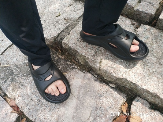 户外探险，男人的拖鞋选择