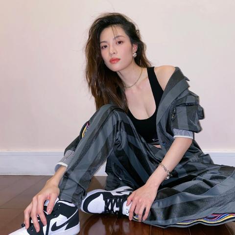 揭秘沙发品牌标志S背后的故事与魅力