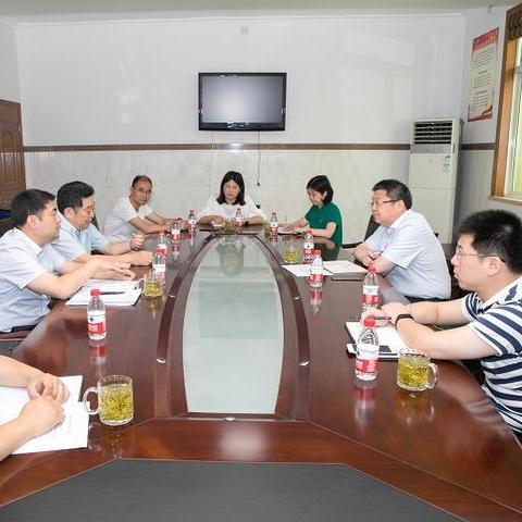 打造乡村振兴铁军，如何构建一支强大的乡村工作队伍