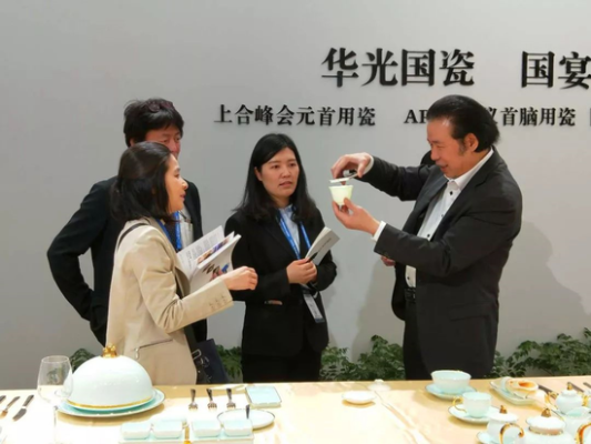 揭秘华光陶瓷品牌总监，她是如何引领陶瓷艺术的复兴之路？