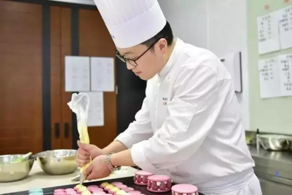 上海法式西点培训哪家强？带你走进西点大师的课堂