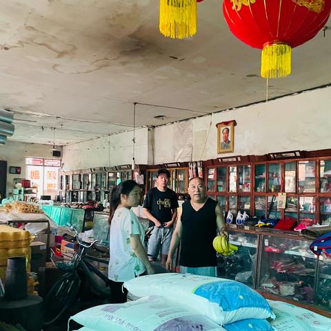 县城零食店崛起指南，打造特色品牌，吸引顾客嘴馋