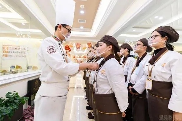 探秘成都欧米奇，学西点，就找这里！