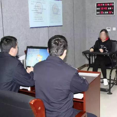 怎么盗我老公的QQ聊天里记录又不被他发现呢 如何巧妙盗取老公QQ聊天记录，不留痕迹