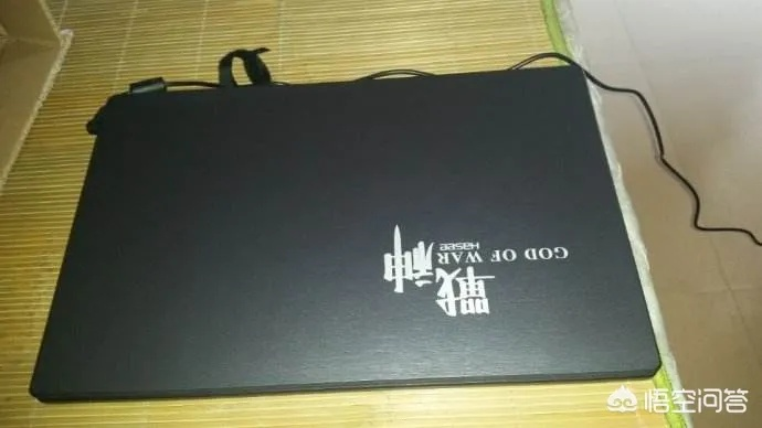 重生之门里的电脑品牌揭秘，国产神器还是国际大牌？