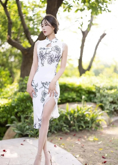 慕雪品牌旗袍，古典韵味与现代时尚的完美融合