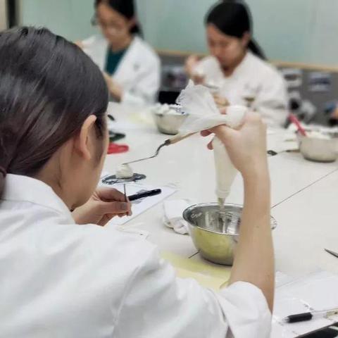佛山西点师成长之路，揭秘西点师培训圣地
