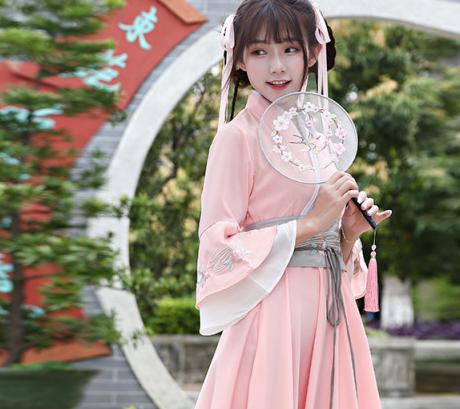 汉服旗袍裙品牌推荐，古典韵味，时尚演绎