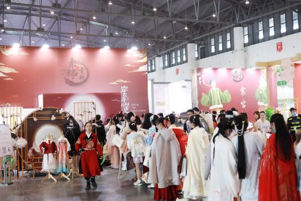 汉服品牌厂家加盟店推荐—探寻时尚与文化的融合之地