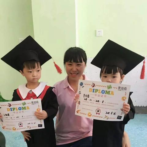 开启婴儿早教的黄金时期，8个月大宝宝的成长与学习