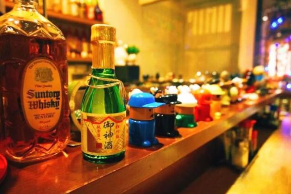 宵夜必备！盘点宵夜店常见白酒品牌，让你一饮而尽！