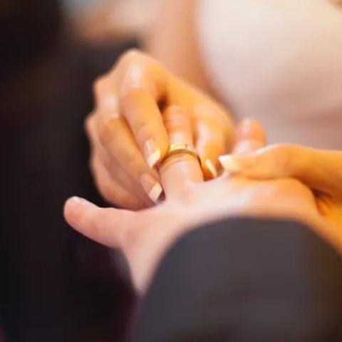 怎么查老婆的开房记录 如何合法地查询配偶的开房记录