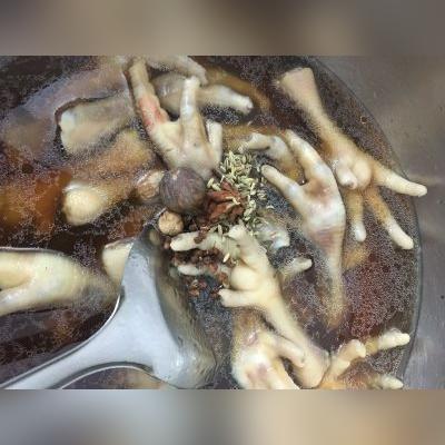 啤酒代工厂跨界零食，打造全新品牌故事