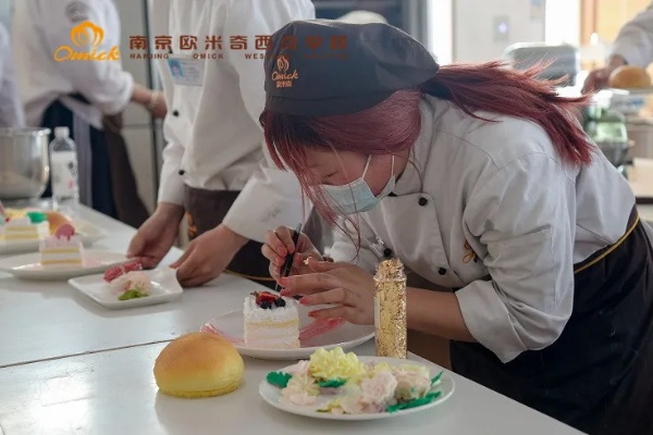 泗洪学西点烘焙，这些地方让你轻松掌握烘焙技艺！