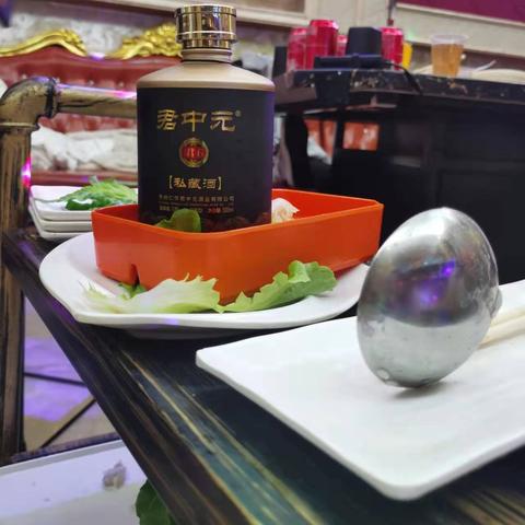 探寻纯粮白酒定制平台，这些品牌值得你关注！