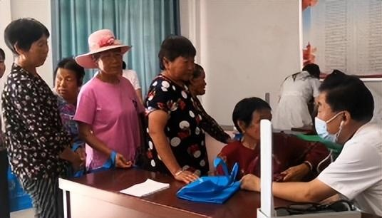 医保局助力振兴乡村，健康扶贫，共筑美好家园