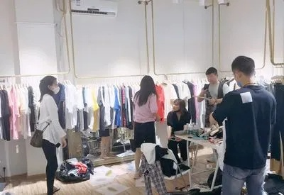 YY直播买衣服怎么赚钱？揭秘网红带货新玩法！