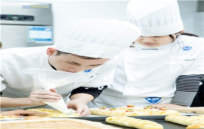 威海西点师成长之路，揭秘西点学习圣地