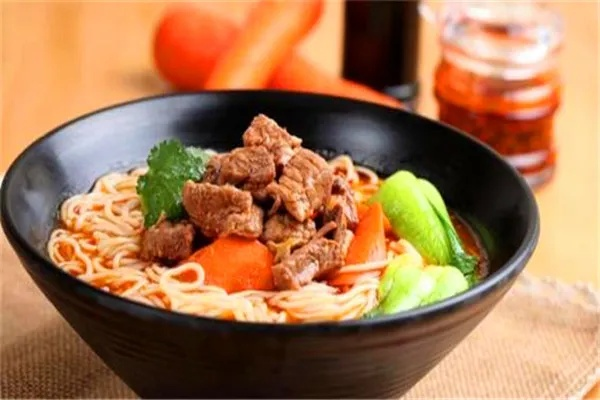 牛肉面加盟品牌大观，热潮涌动的加盟产业