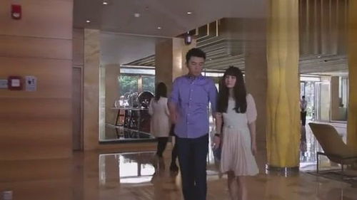 女友拉小伙查酒店记录 女友与小伙深夜查酒店记录，揭秘背后的故事