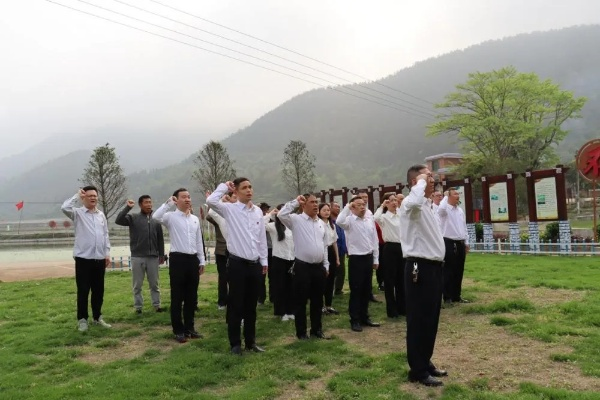 打造坚强乡村振兴队伍，助力乡村全面振兴