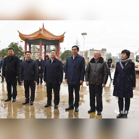 打造乡村示范校服建设，让每个孩子都穿得体面，学得开心
