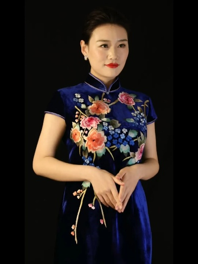 高端金丝绒旗袍妈妈，优雅与品位的完美诠释