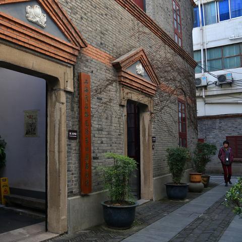 打造茂名品牌展厅的幕后英雄