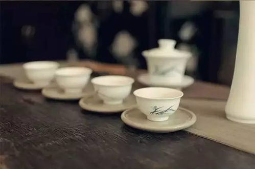 天润茗茶，品味生活，尽在这一杯茶香四溢的茗茶品牌