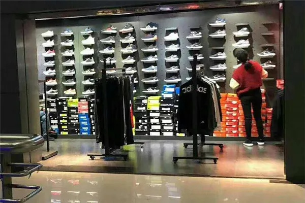 男士鞋加盟店品牌推荐及品牌加盟店案例分析