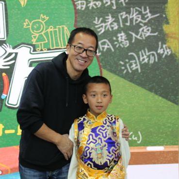 乡村教师如何用爱心和智慧点亮乡村教育之光