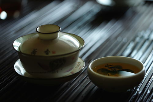探寻甜蜜香气—盘点那些让人陶醉的甜香型茶叶品牌