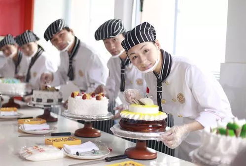 面包店学西点，揭秘西点师成长之路
