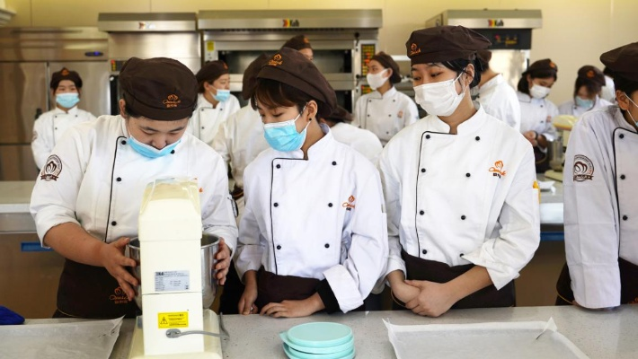 学西点去哪找？手把手教你选对面包店培训课
