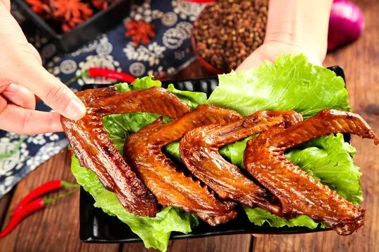 蜜汁鸡翅鸭翅零食品牌崛起，从街头小摊到网红爆款的秘籍大公开
