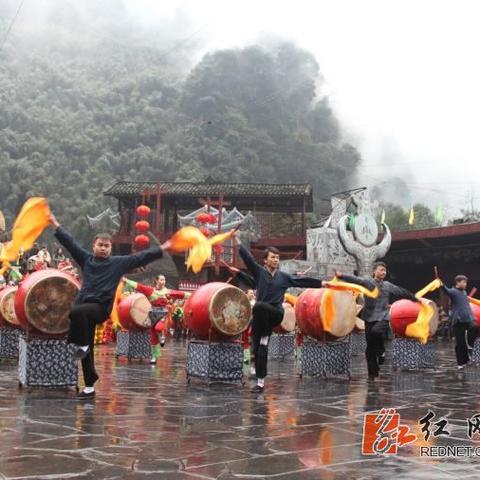吉首市必打卡十大景点排行！土家苗寨+玻璃桥+千年古城，附超全游玩攻略