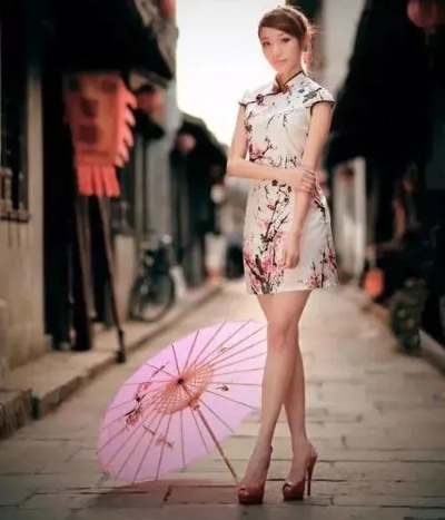 露肩膀旗袍推荐指南，30+女生如何选对优雅与性感平衡的款式
