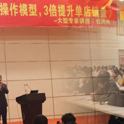 母婴品牌精选，从育儿专家到家庭必备，全方位解读