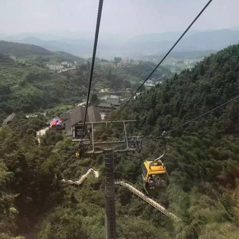 七月避暑旅游全攻略，清凉打卡地+避坑指南，这份清单值回票价！
