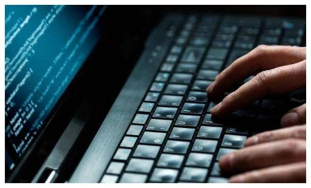 网上怎么找黑客帮忙多少钱 网上找黑客帮忙的正规渠道与费用全解析，安全避坑指南