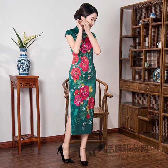 2023夏装旗袍裙品牌推荐指南，从传统到新潮的夏日穿搭全攻略